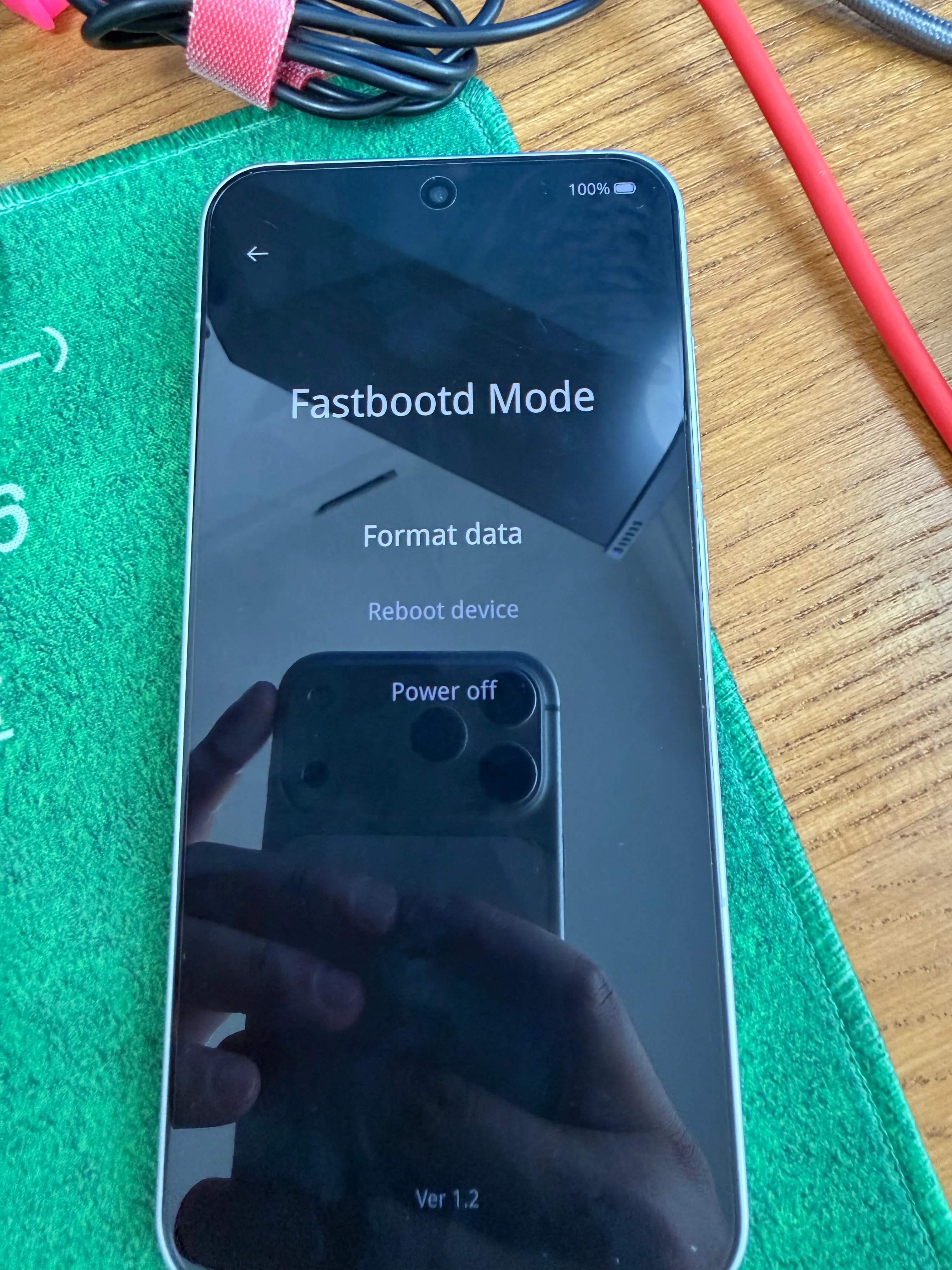 进入 Fastbootd 模式，选择 Format data